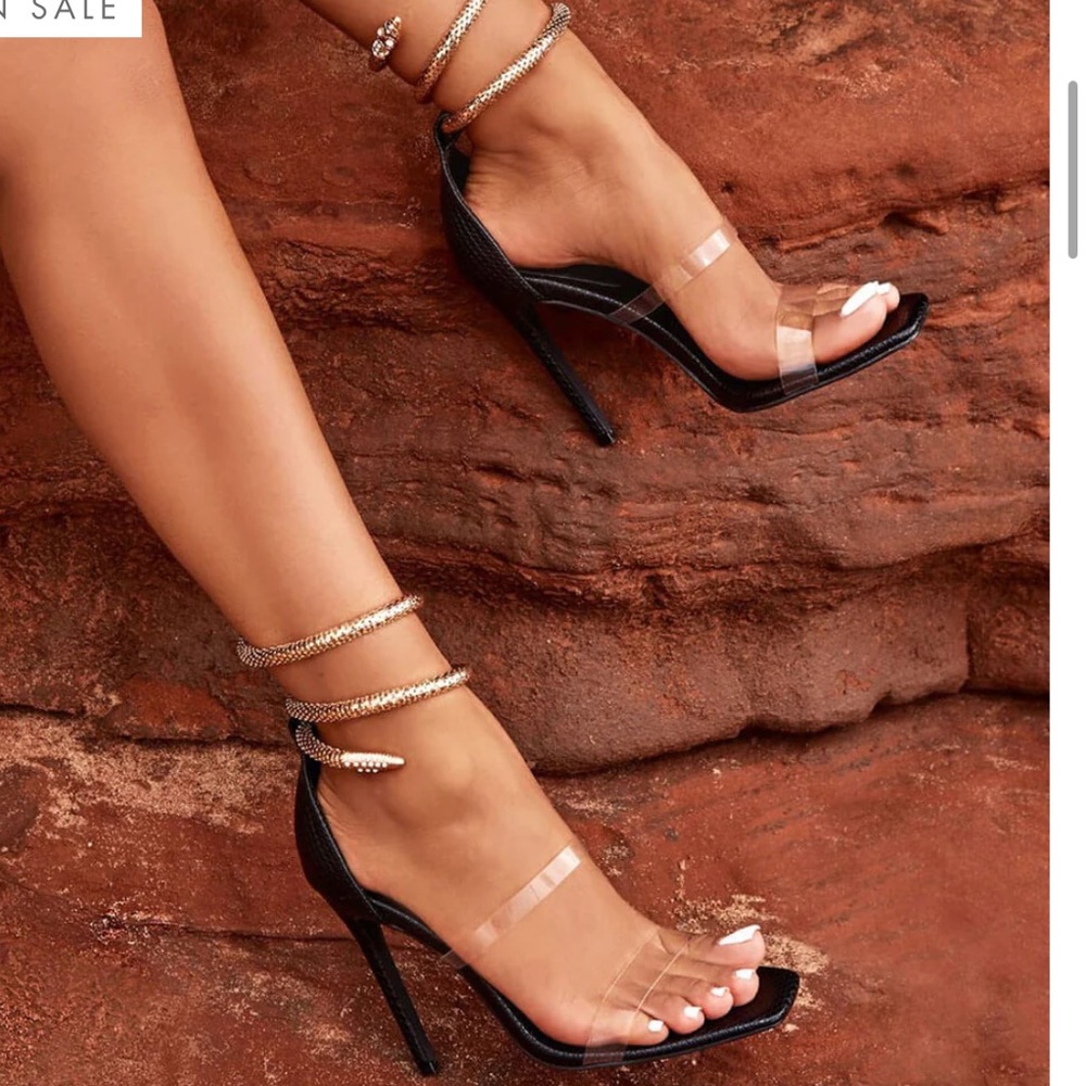Hills sandals
